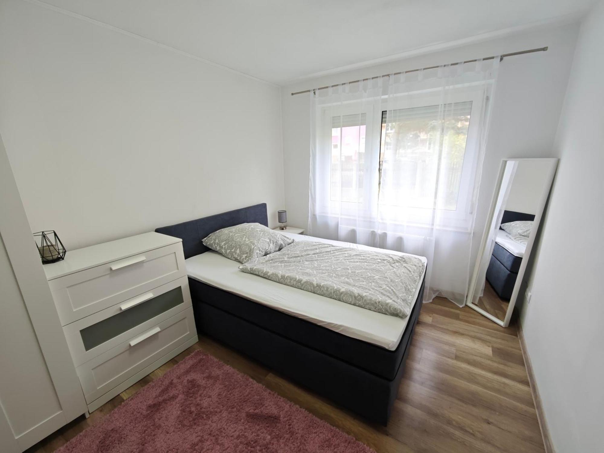 Fh-Naehe: Modernes Apt Mit Balkon ホーフ エクステリア 写真